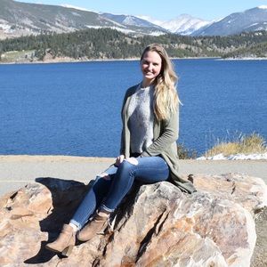 Meet your Posher, Courtney